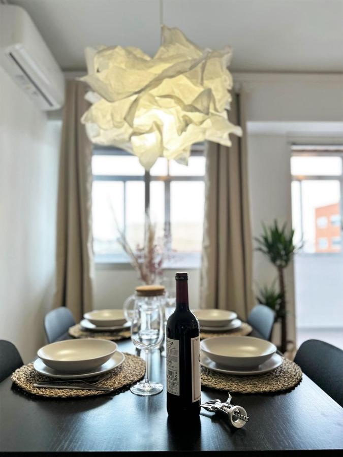ולנסיה Your Sunny & Spacious Portview Home מראה חיצוני תמונה