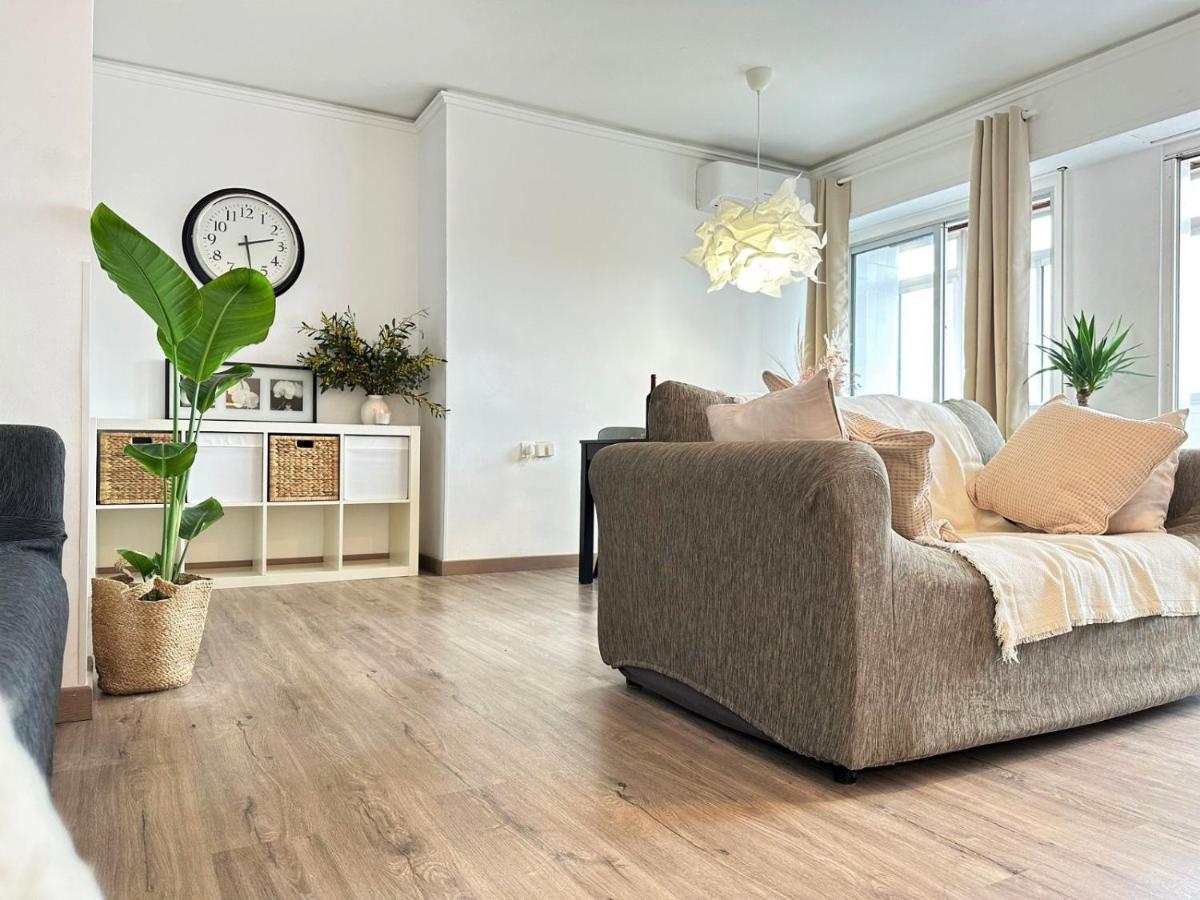ולנסיה Your Sunny & Spacious Portview Home מראה חיצוני תמונה